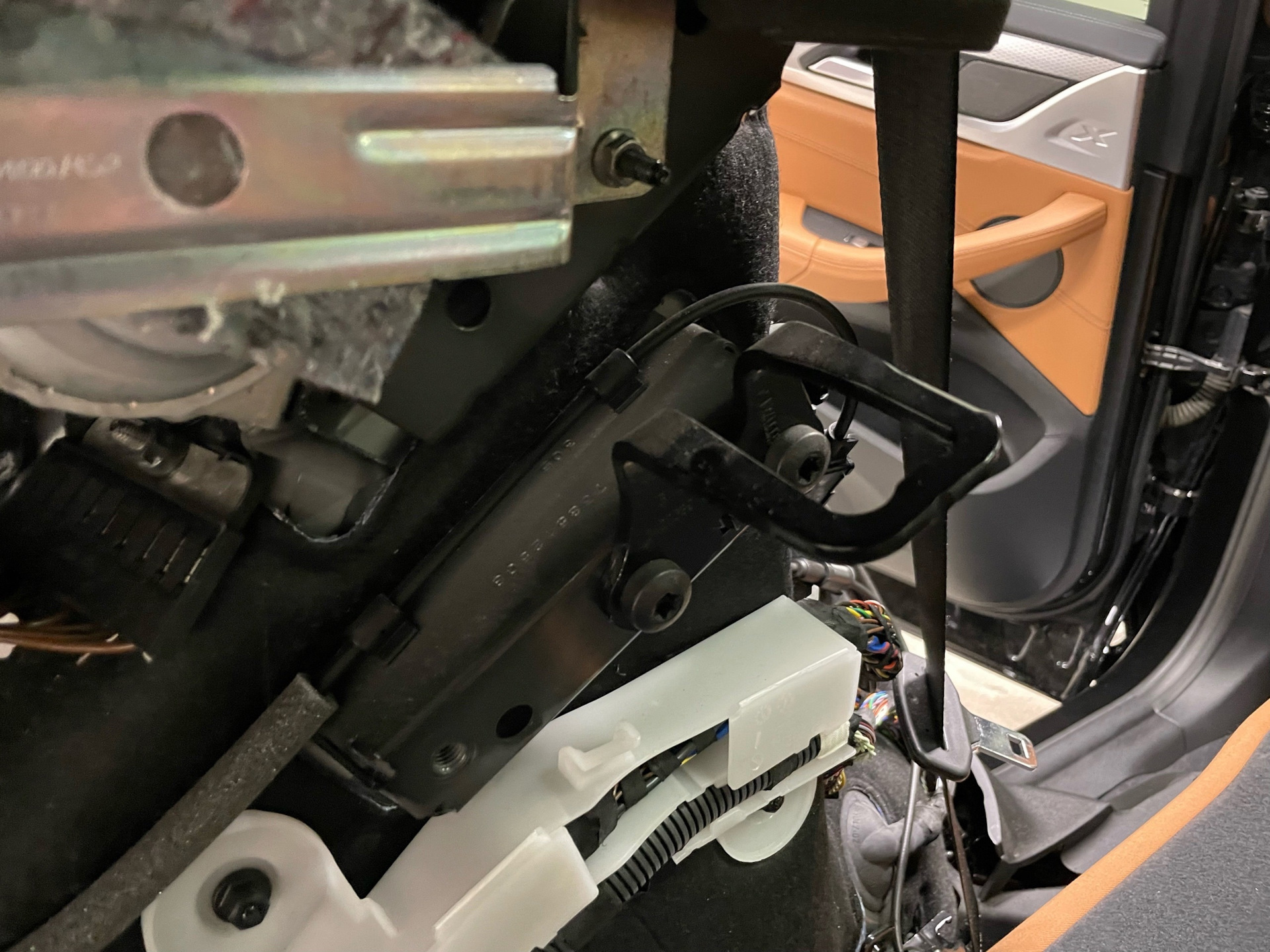 Регулировка спинки заднего сиденья по углу наклона g01 x3 — BMW X3 (G01 ...