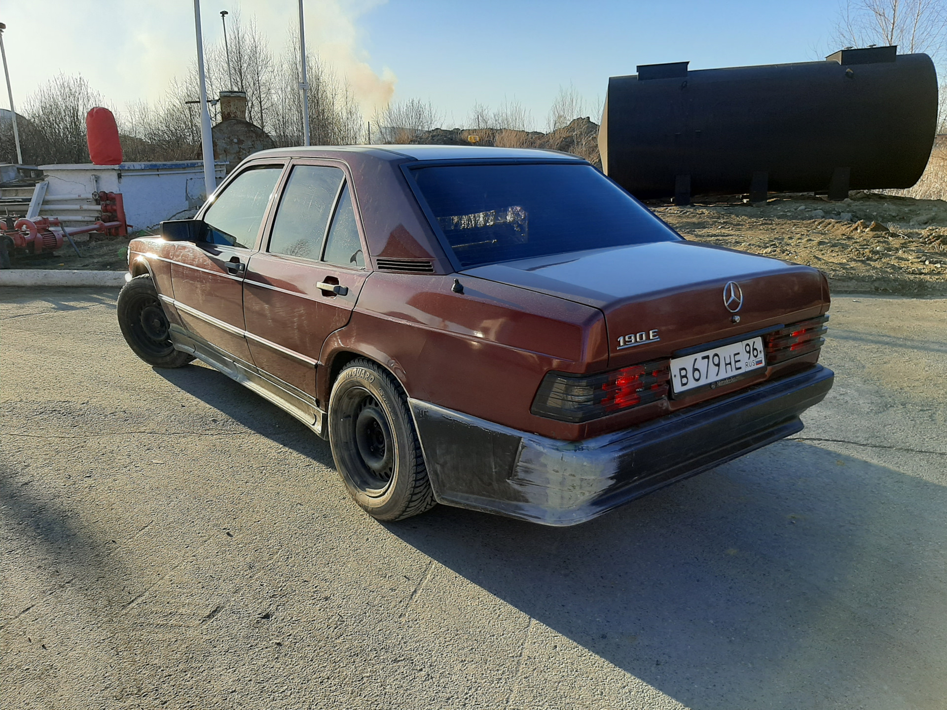 Обвес AMG, листва, дефлекторы окон — Mercedes-Benz 190 (W201), 2 л, 1986  года | стайлинг | DRIVE2