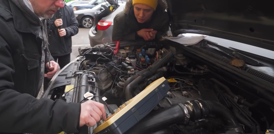 нашел видео про ремонт ниссана патфиндера — Nissan Pathfinder (3G), 2,5 ...