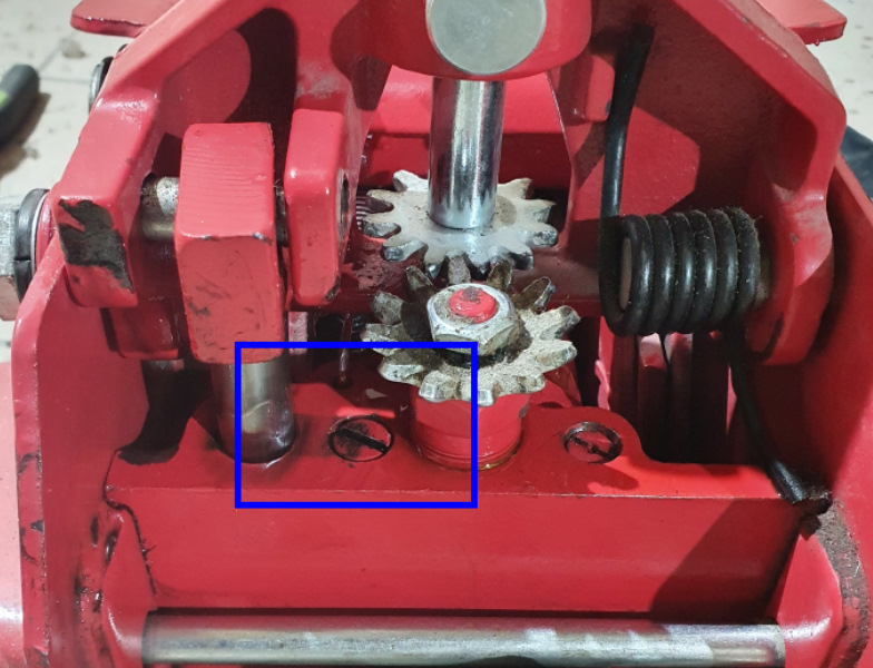 Замена масла в подкатном домкрате — Toyota Highlander (XU50), 3,5 л ...