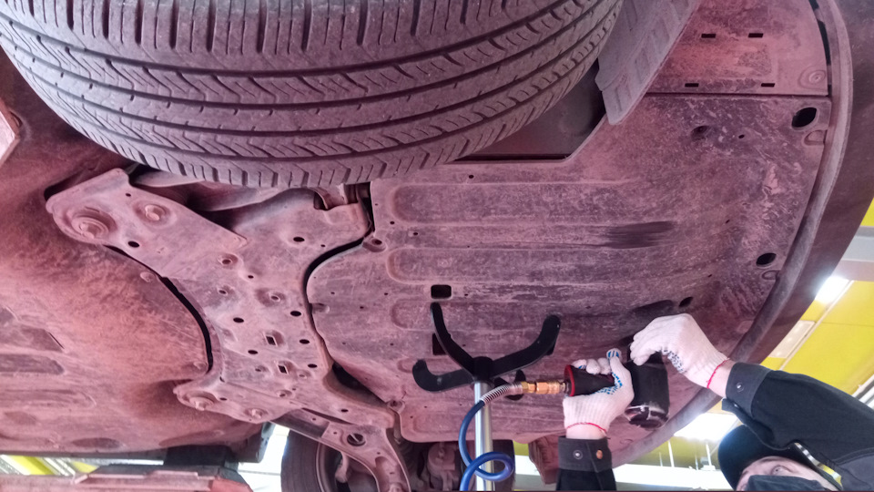 Установка фаркопа на jeep grand cherokee wk2 - 97 фото