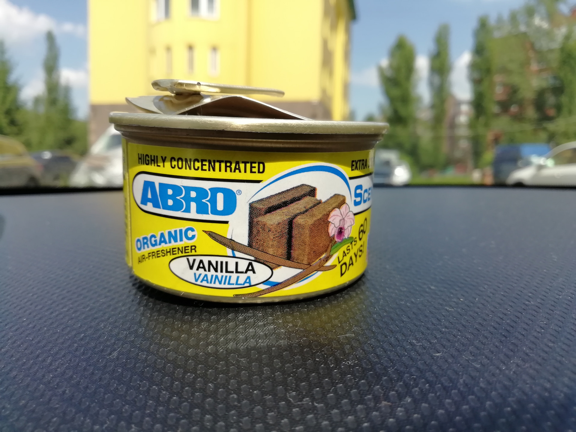 3. ( Ароматизатор ABRO Vanilla ) — Hyundai Solaris (1G), 1,6 л, 2013 ...