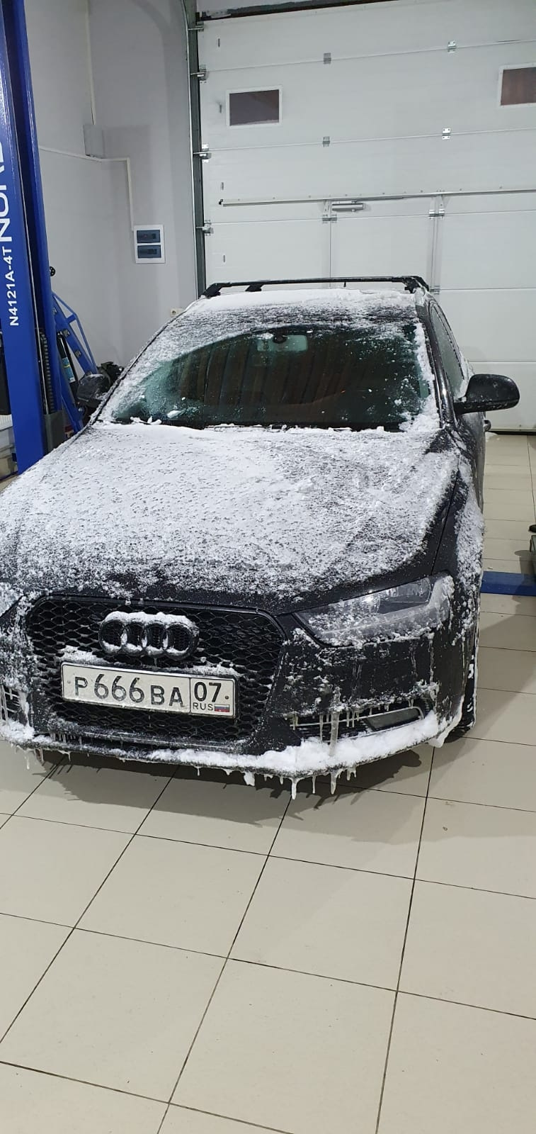 Фото в бортжурнале Audi A4 Avant (B8)