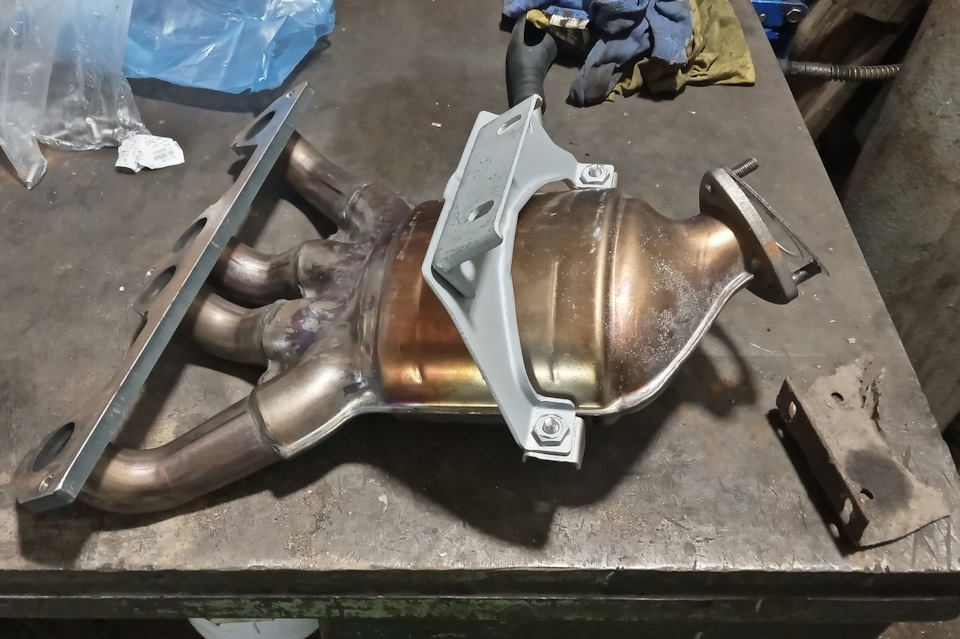 Замена катколлектора — Lada 2113, 1,6 л, 2009 года | визит на сервис ...