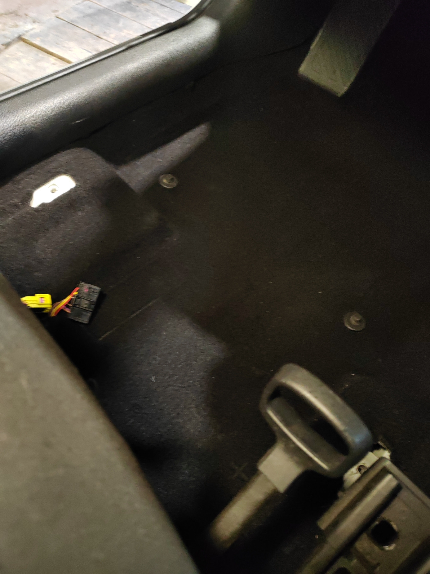 Снятие передних сидений — Skoda Octavia A7 Mk3, 1,4 л, 2018 года ...