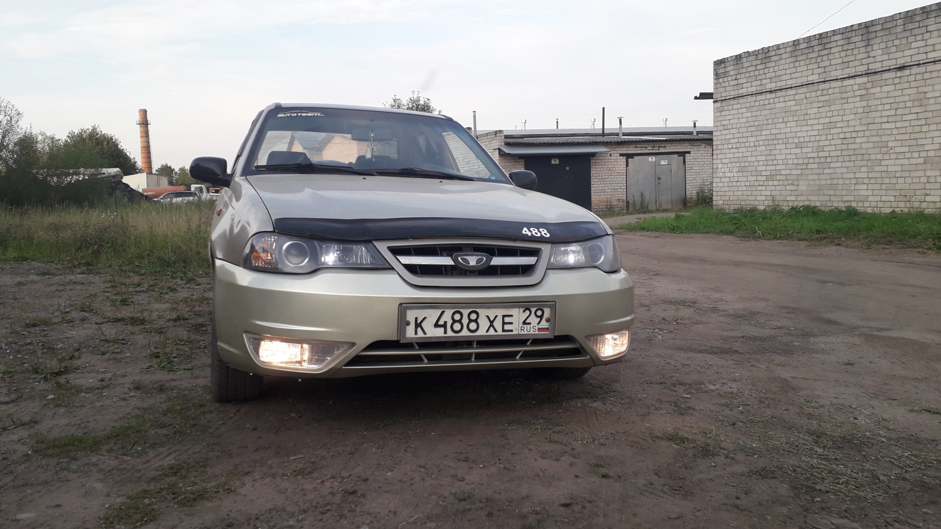 Линза nexia n150 номер. Отражатель фары нексия n150. Линза nexia n150 номер. Нексия н 150 хамелеон фары. Линзы daewoo nexia n150.