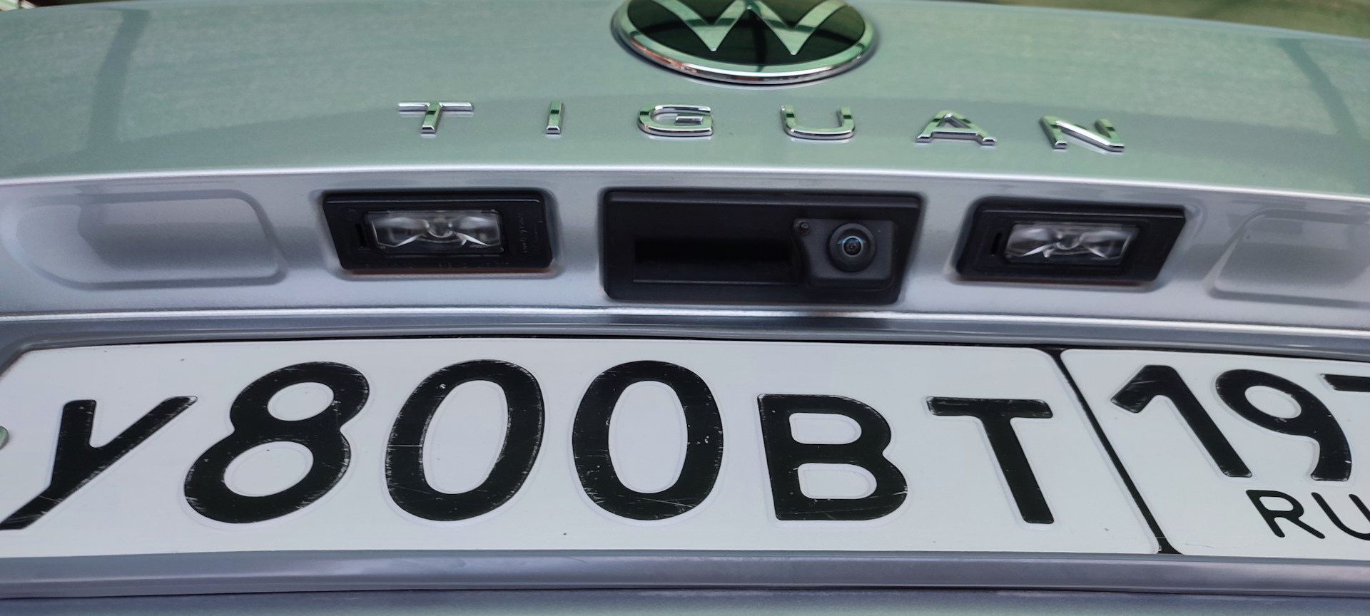 Лампа подсветки номера — Volkswagen Tiguan (2G), 2 л, 2022 года ...