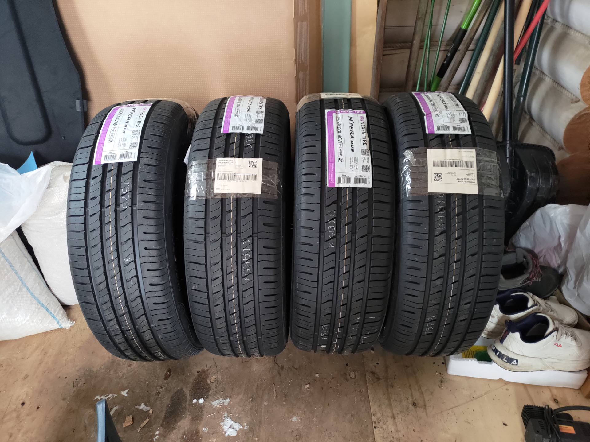 8. Lexus RX350 4g летняя резина nexen n'fera ru5 — Lexus RX (4G), 3,5 л ...