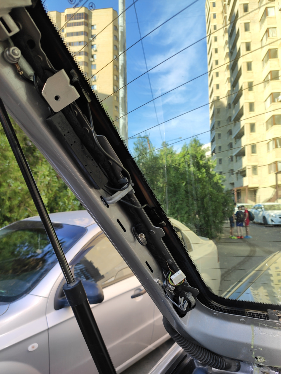 Замена антенного усилителя с небольшой хитростью — Mercedes-Benz C ...