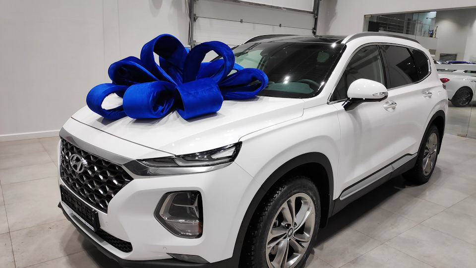 Hyundai santa fe четырнадцатый год. Santa fe high tech. Санта фе 2018 2. Hyundai santa fe high-tech. Hyundai santa fe high-tech 2.