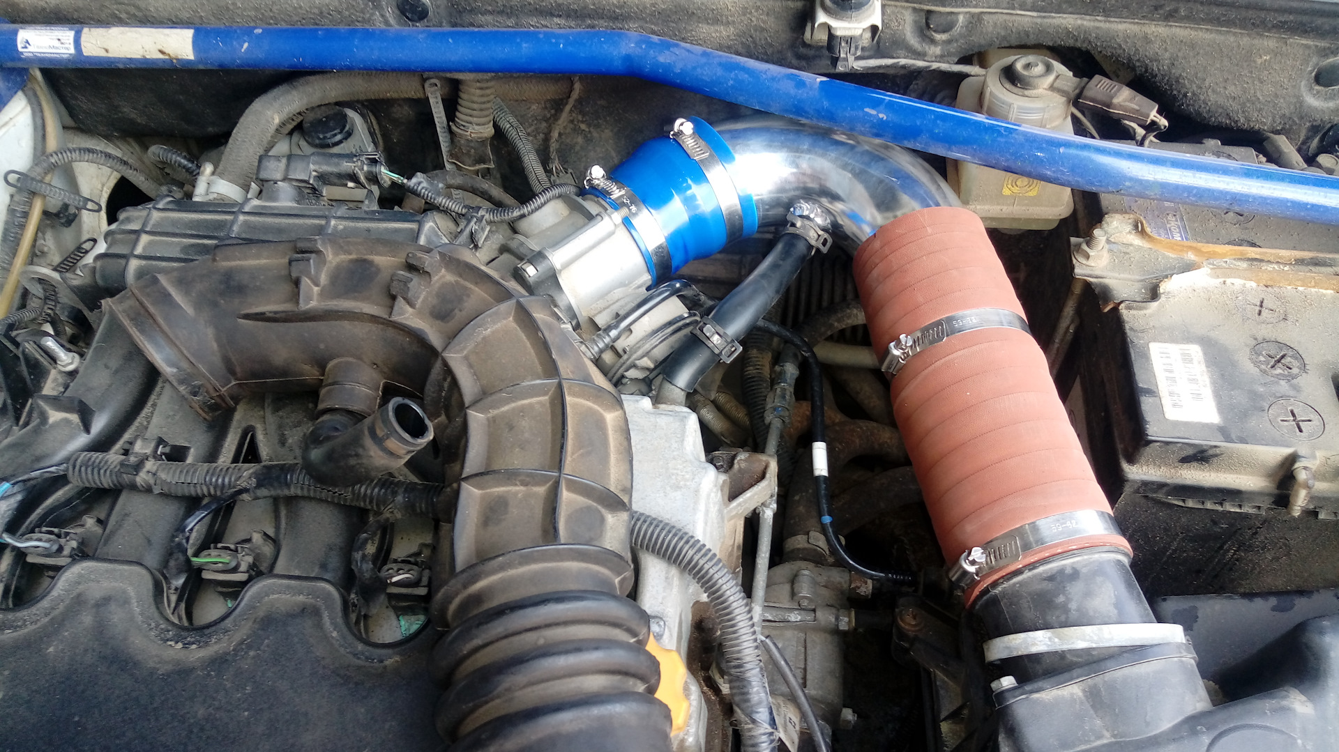 Патрубки калина 2 спорт. Калина 2 nfr впуск. Холодный впуск калина 2 спорт. Впуск калина 2. Впуск калина 2 спорт.