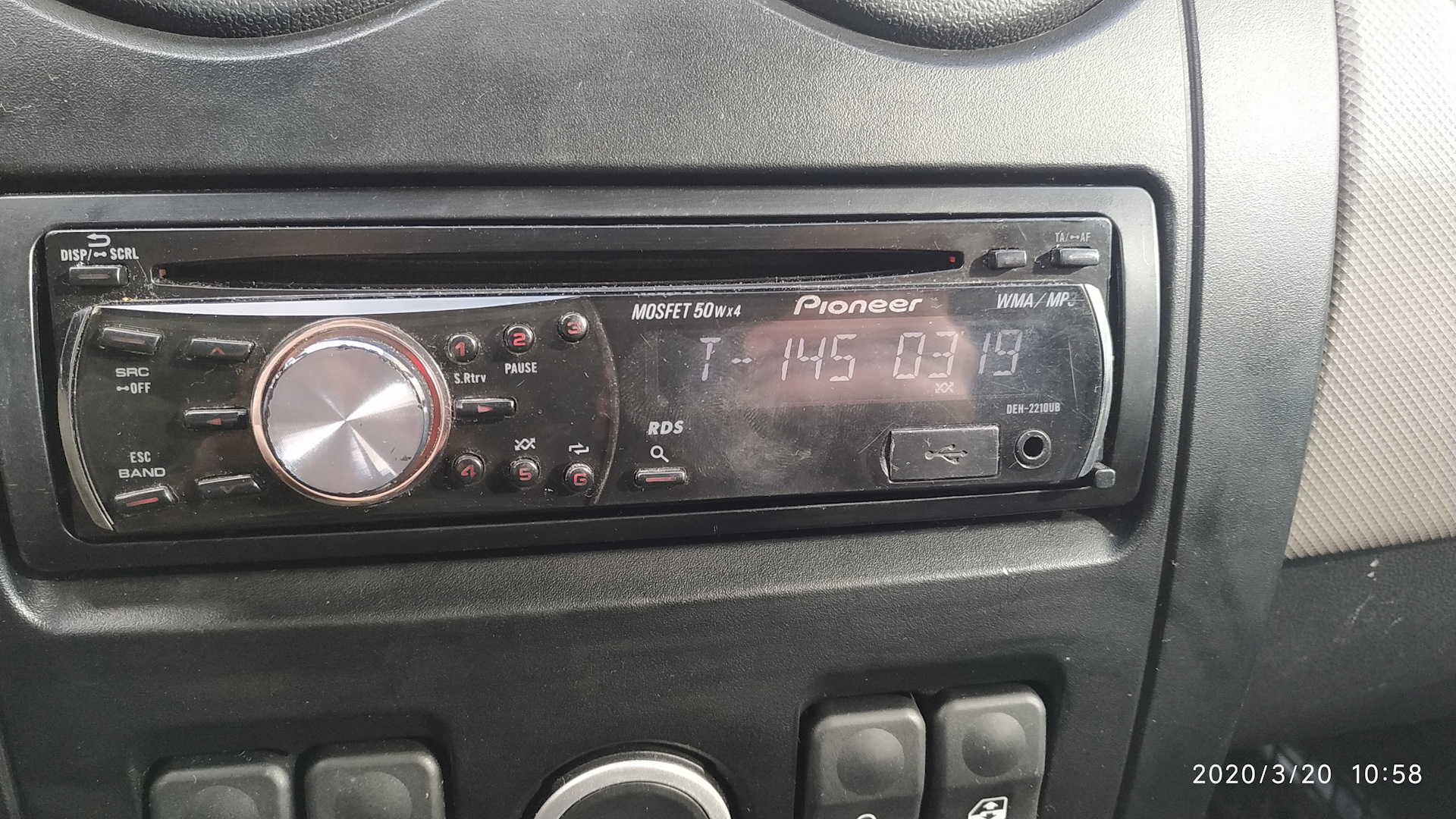 Доработка питания магнитолы — Lada Ларгус, 1,6 л, 2017 года | своими ...