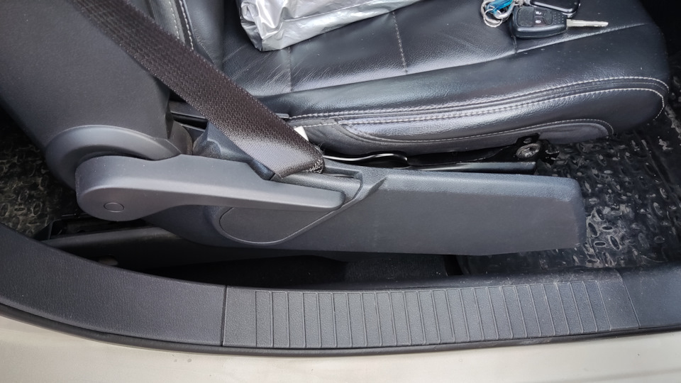 Починка накладки сиденья и доработка дверных уплотнителей — Jeep ...