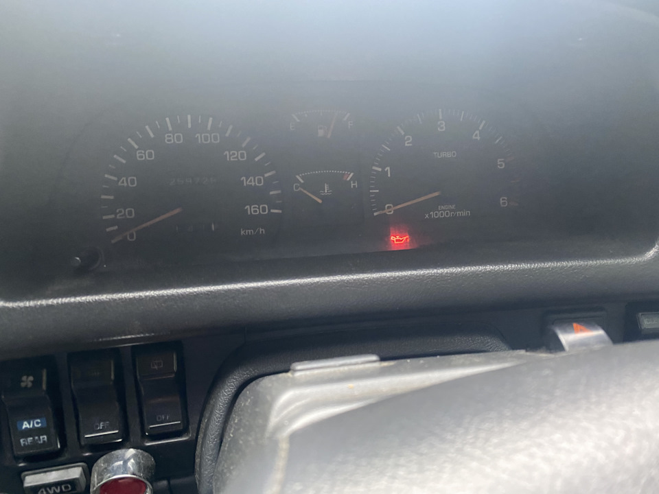 Горят все лампочки на панели приборов — Toyota Town Ace (2G), 2 л, 1991 ...