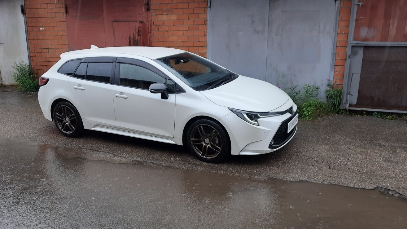 Toyota Corolla Touring 1.8 бензиновый 2019 | JDM Белая пушка на DRIVE2