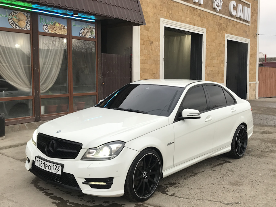 Мерседес w204 на ВОССЕНАХ