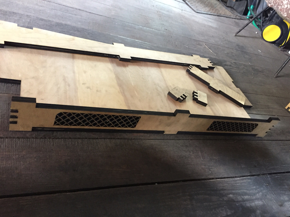 разные ракурсы, данный ящик для АЗ — Lada Vesta (1G)