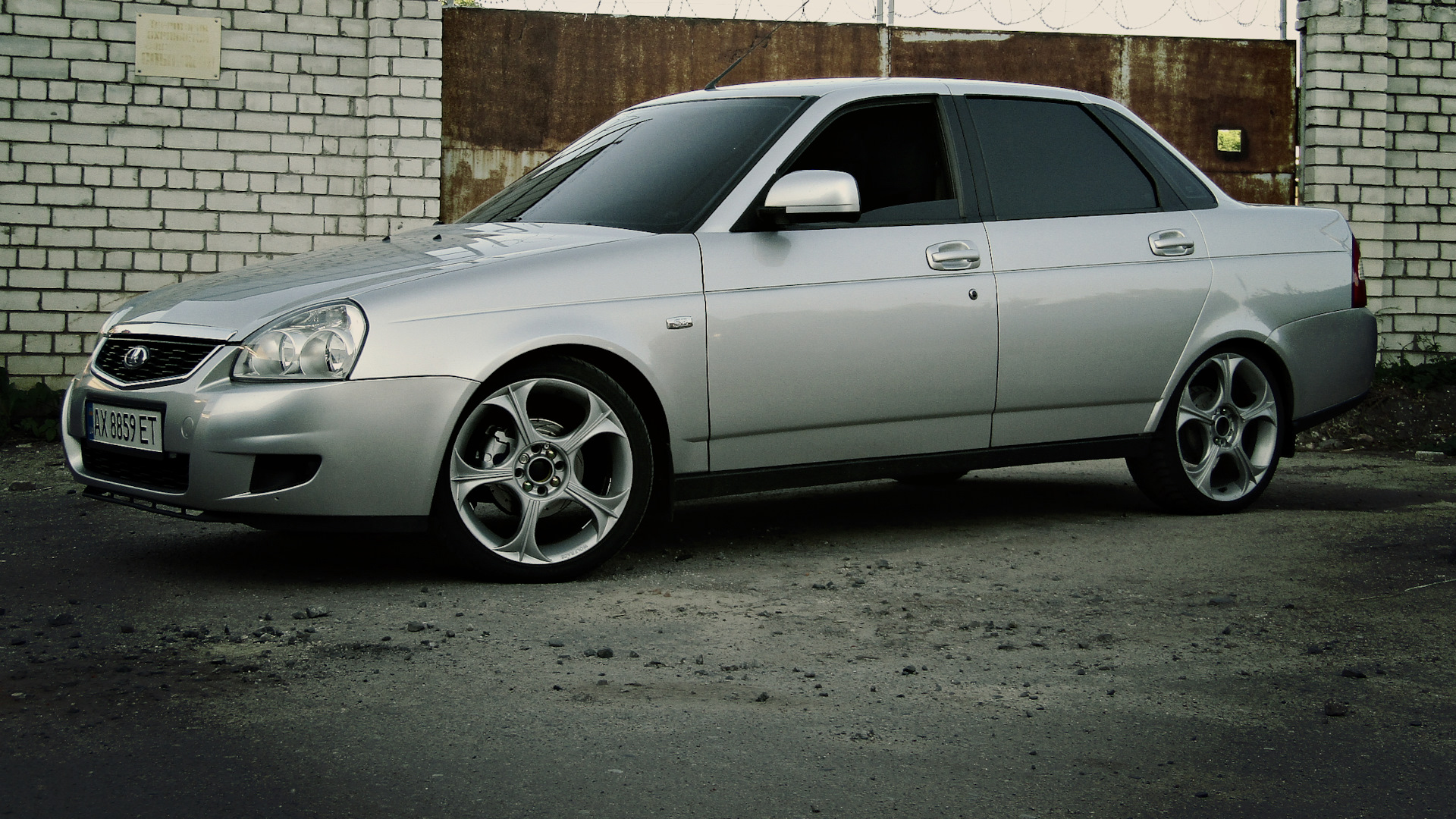 Lada Приора седан 1.6 бензиновый 2011 | ▱ Silver Queen ▱ на DRIVE2