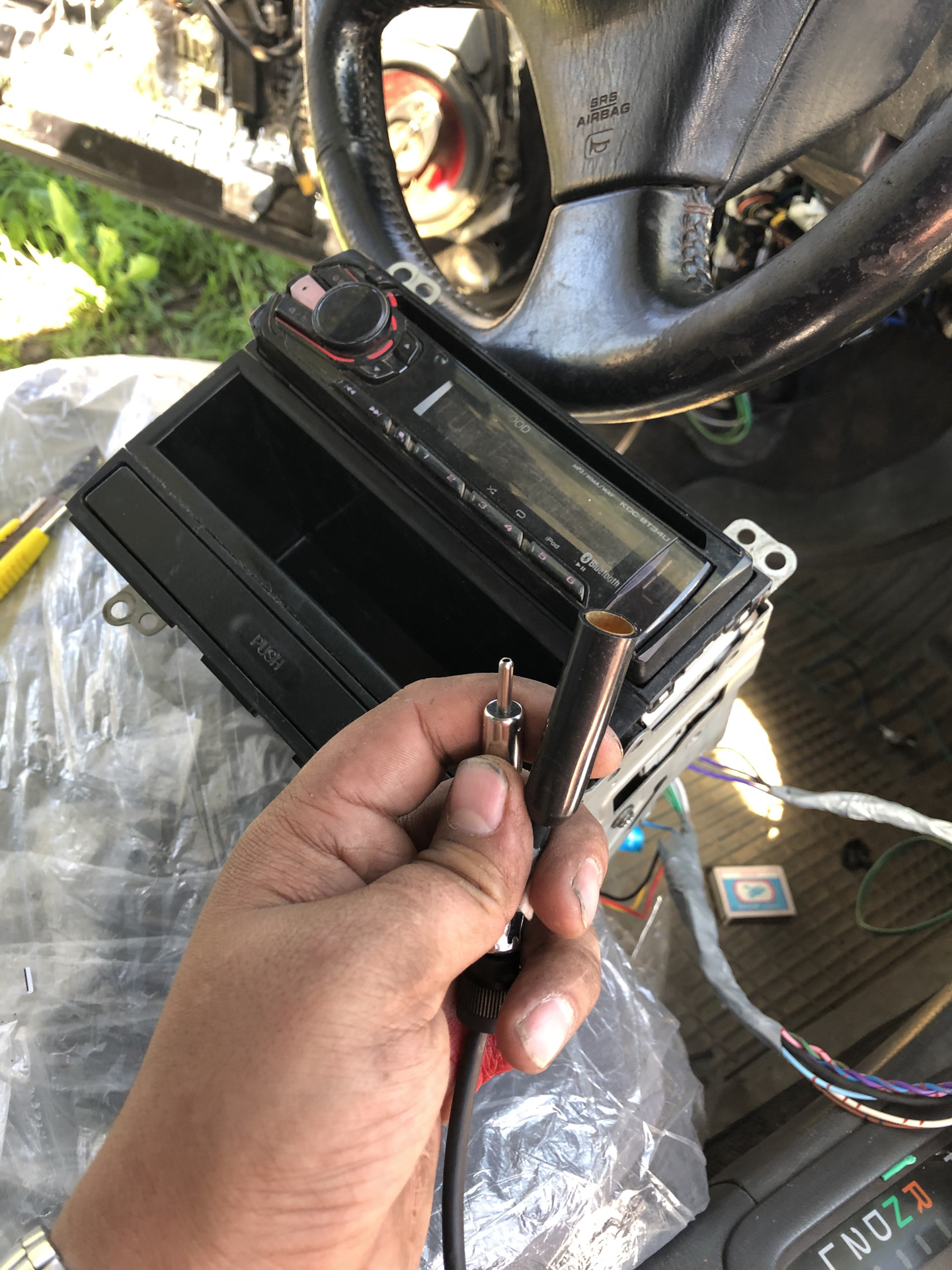 Распиновка штатных фишек магнитолы ae100.Подключение — Toyota Corolla ...