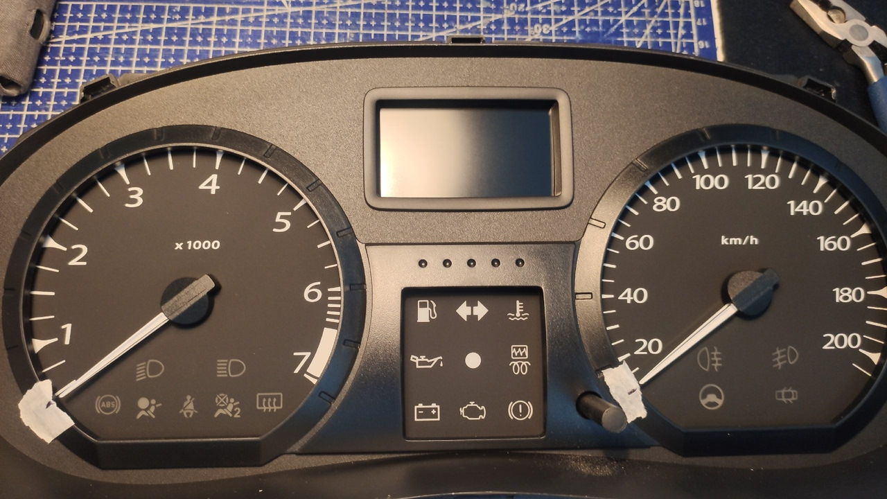 настроить часы на ларгусе панели приборов