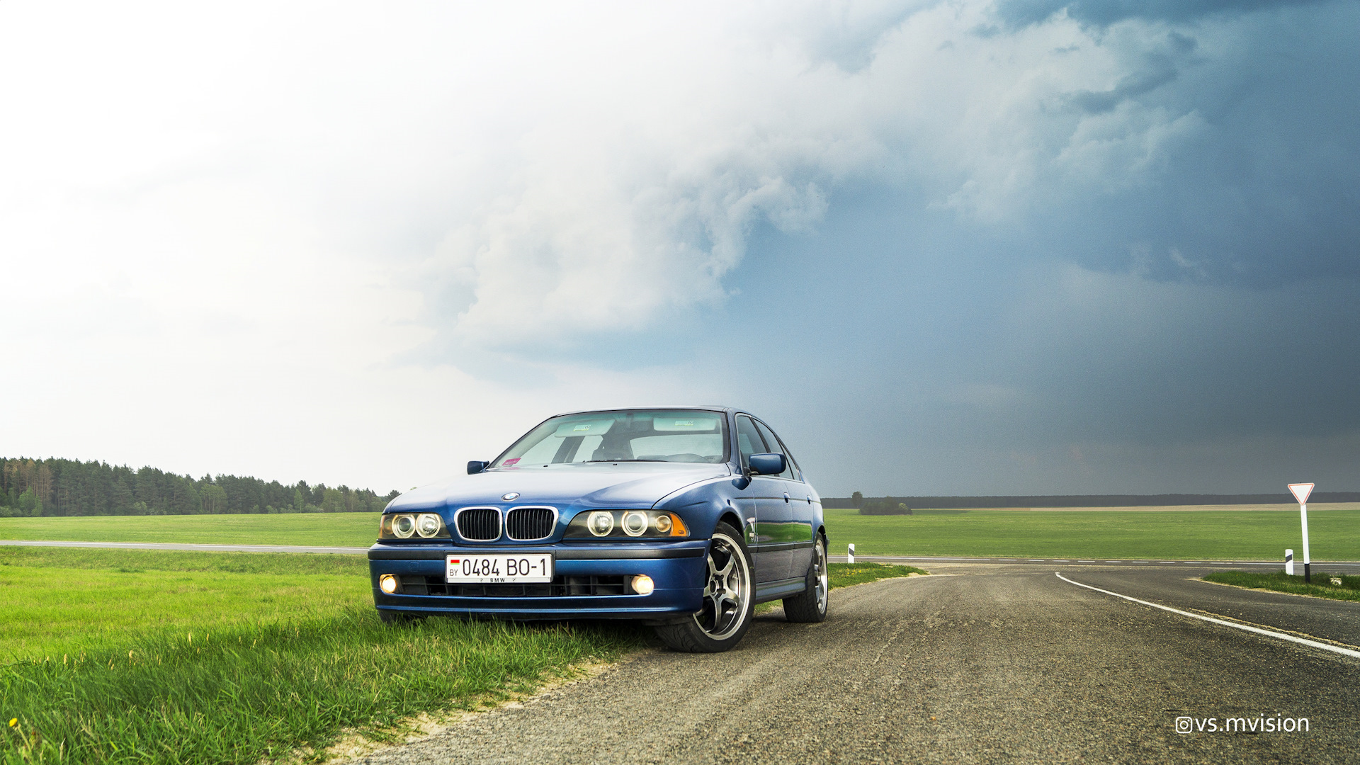 Рабочий е. BMW 5 e39. BMW e39 Rally. BMW e39 фон. BMW 5 e39 Night.