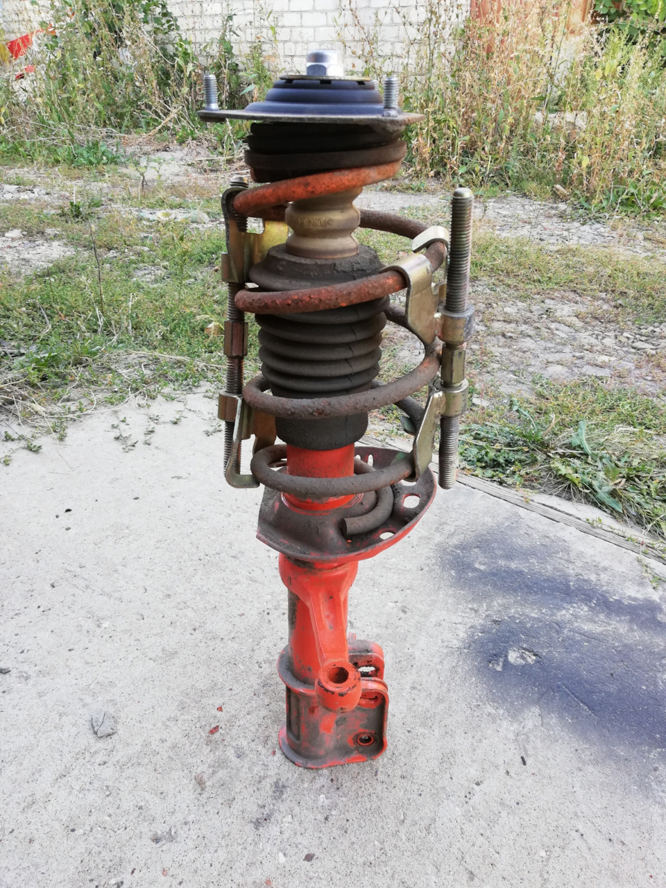 Стук опоры — Lada Приора седан, 1,6 л, 2014 года | своими руками | DRIVE2