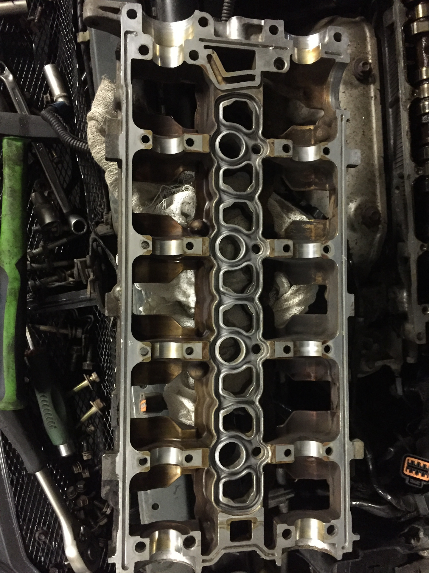 Прокладки клапанных крышек — Mitsubishi Cedia, 1,8 л, 2001 года ...