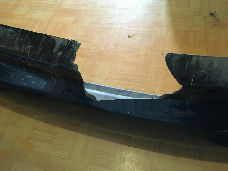 Задний бампер, часть 1 — Hyundai Accent (2G), 1,5 л, 2011 года ...