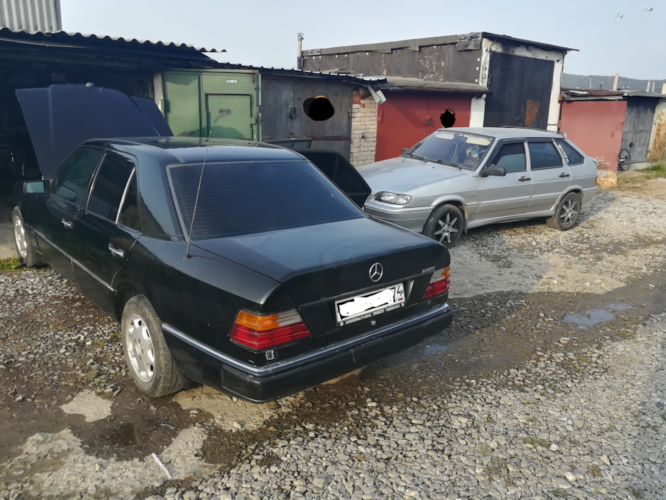 Фото в бортжурнале Mercedes-Benz E-Class (W124)