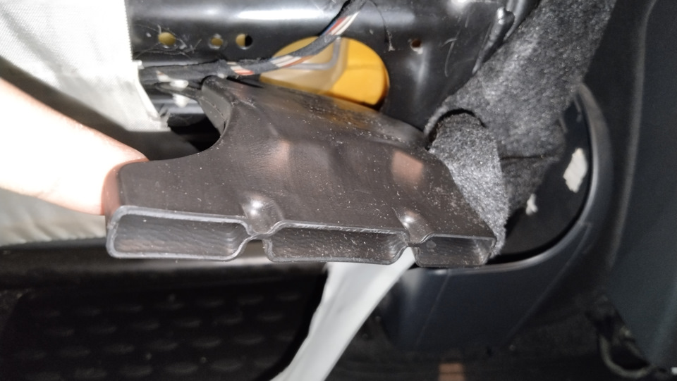 Воздухозаборник — Land Rover Range Rover (3G)