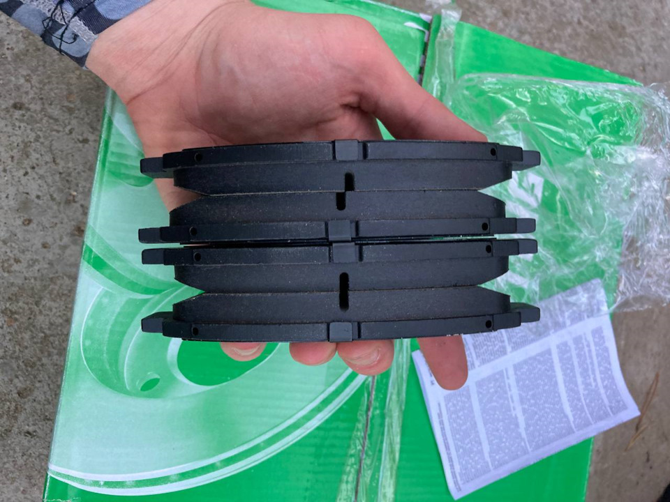 Неудачная замена колодок — Toyota Avensis I, 2 л, 1999 года ...