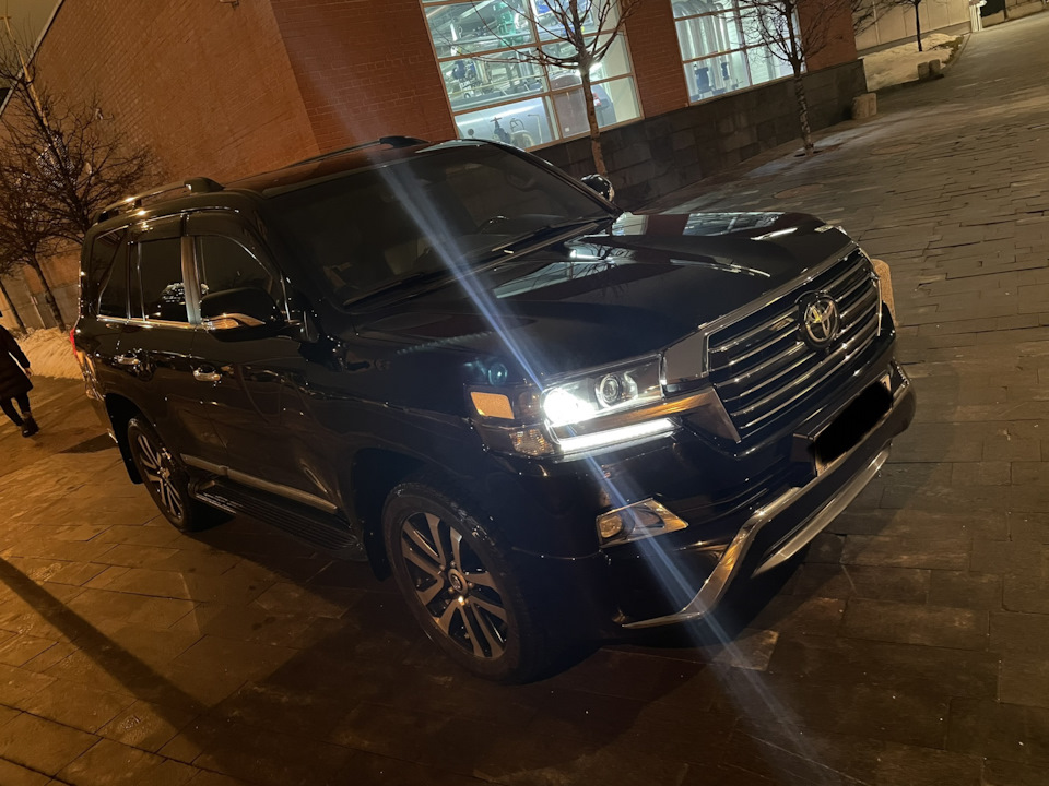 Фото в бортжурнале Toyota Land Cruiser 200