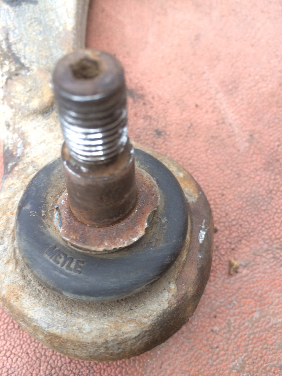 Почистил форсунки и за одно и дроссельную заслонку — Lada Гранта, 1,6 л ...