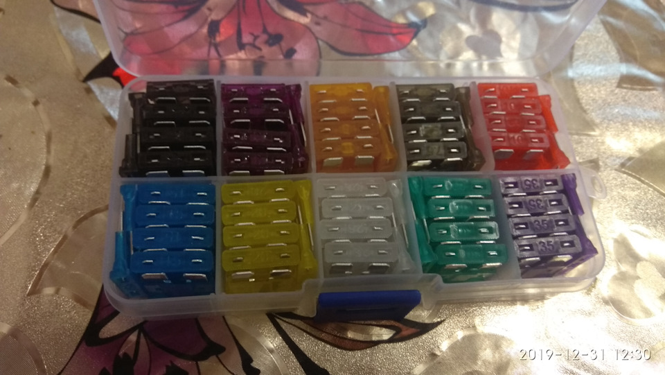 Предохранители — Ford Transit (5G), 2,5 л, 1999 года | электроника | DRIVE2