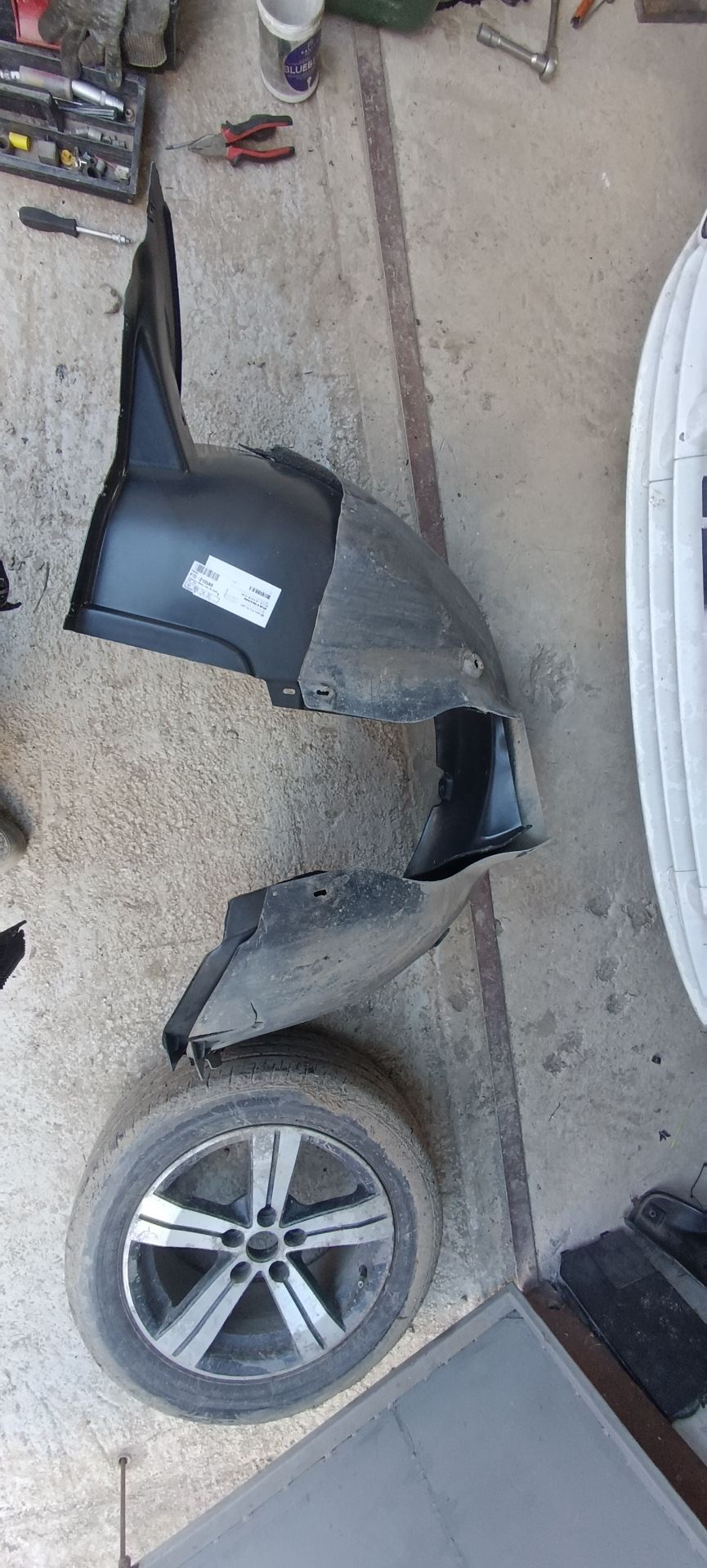 Локеры передние — Volkswagen Caddy (3G), 1,9 л, 2005 года | расходники ...