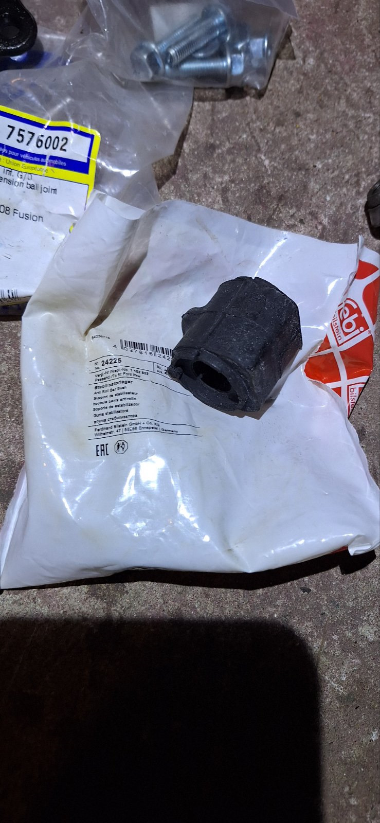 Фото в бортжурнале Ford Fusion. Запчасти на фото: 7576002, B1612