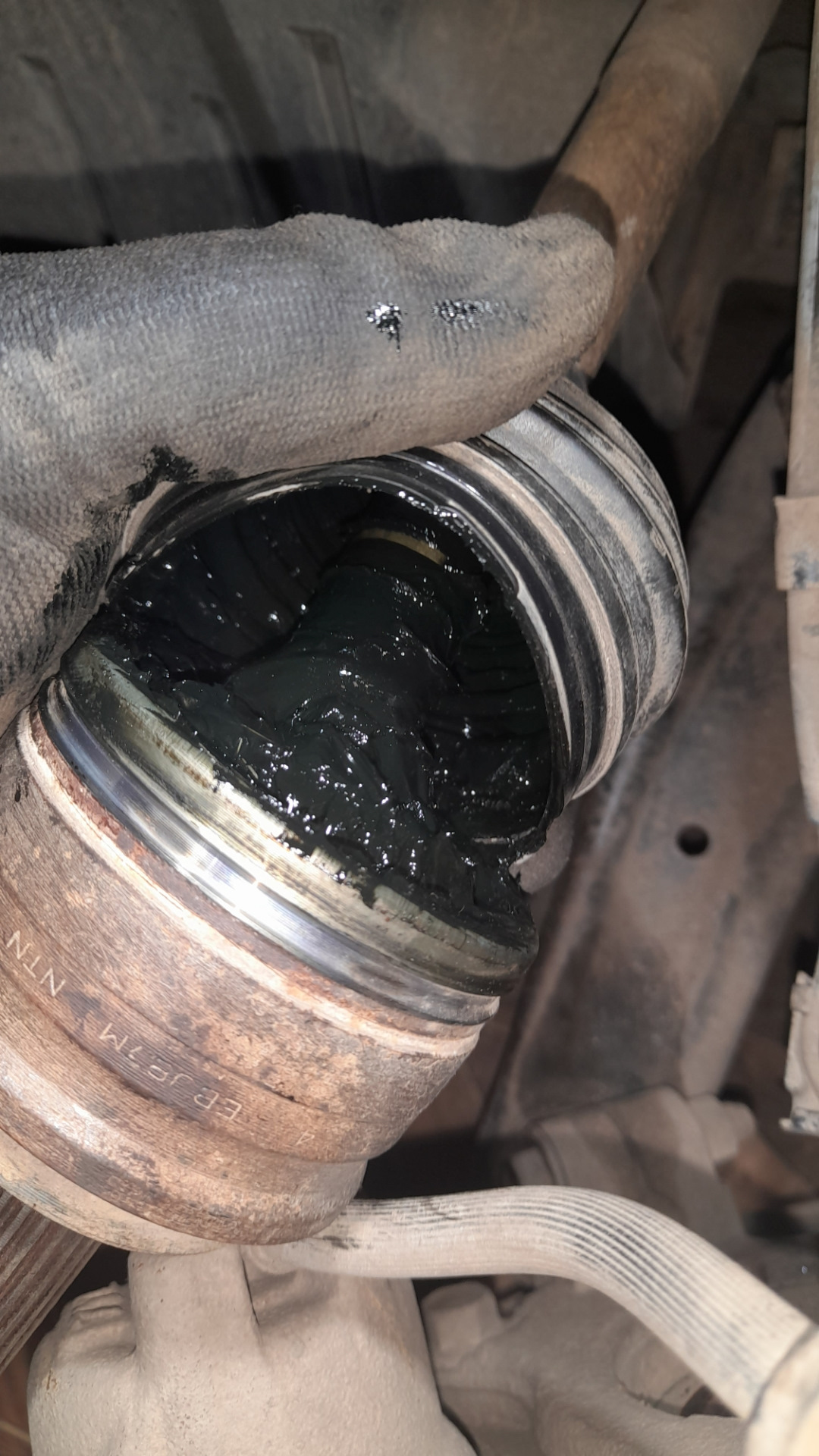 Сколько должно быть смазки в ШРУС-е? — Mitsubishi Lancer X, 1,5 л, 2008 ...