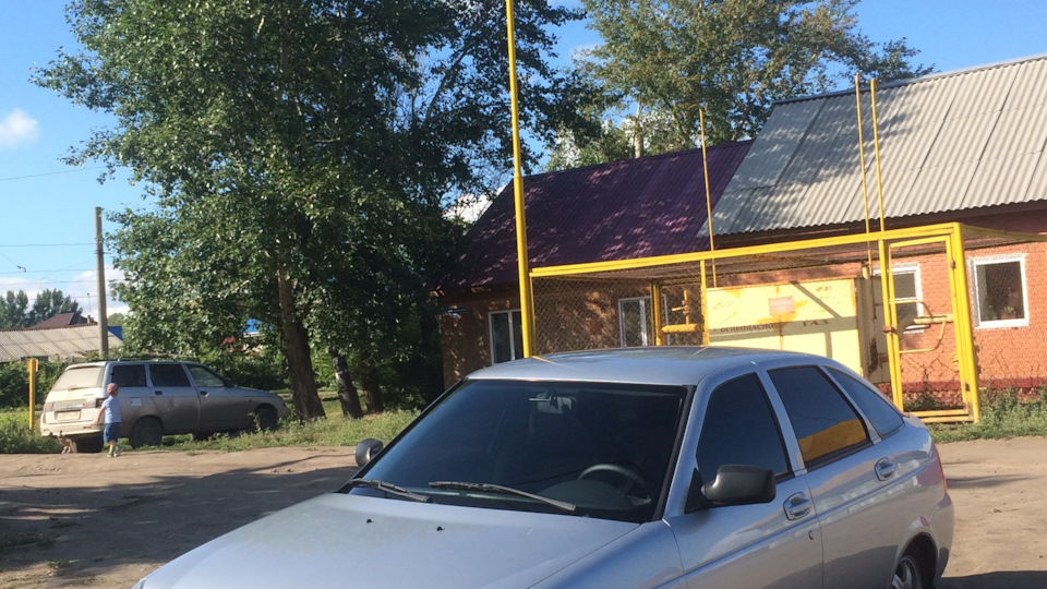 Масло давление моргает — Lada Приора хэтчбек, 1,6 л, 2009 года ...