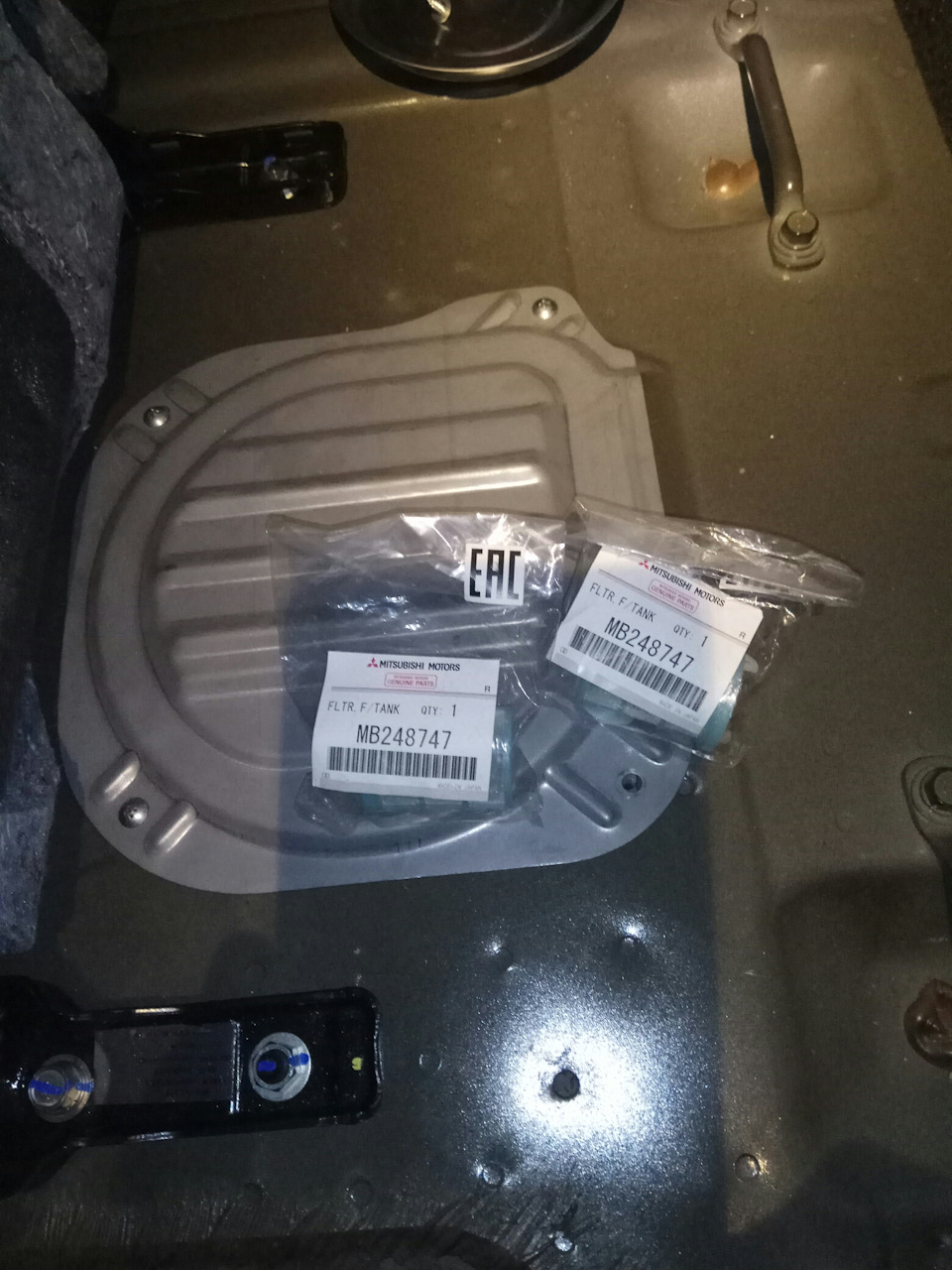 MB248747 ФИЛЬТР ТОПЛИВНЫЙ В БАКЕ V78W Mitsubishi | Запчасти на DRIVE2