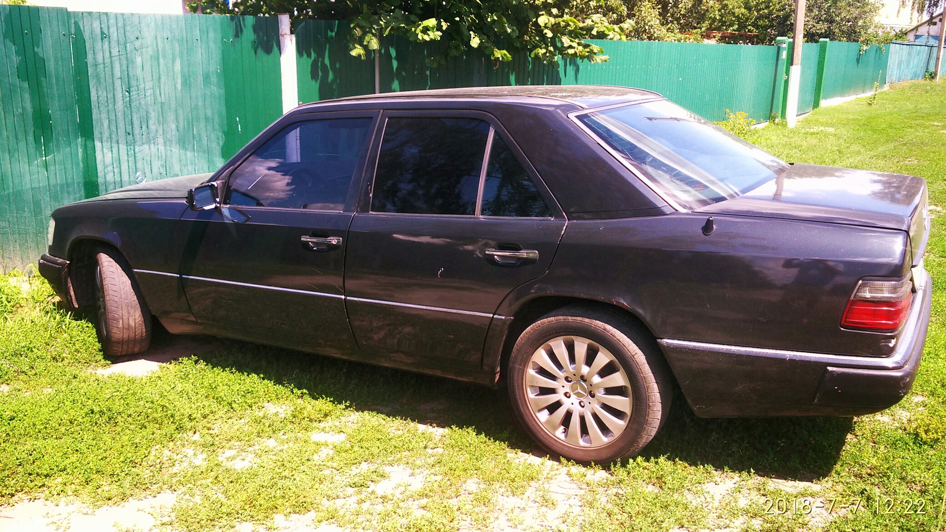 Mercedes benz w124 sportline. Мерседес 300е 24. 300 е 24. W124 300e-24 sportline. Мерседес 124 1990.