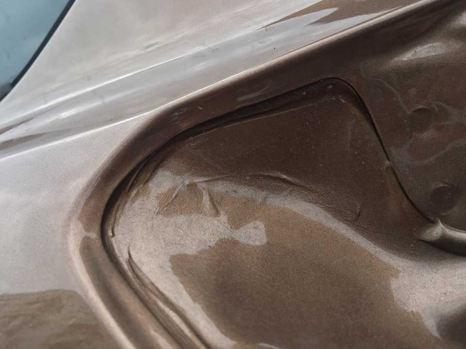 Пластик фонаря трет об корпус. За полтора месяца вот такой вот результат! — Lada XRAY