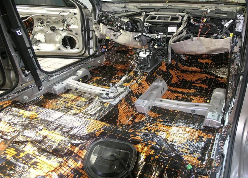 Сколько надо шумки на вагончик — Volkswagen Passat Variant (B5), 1,9 л ...