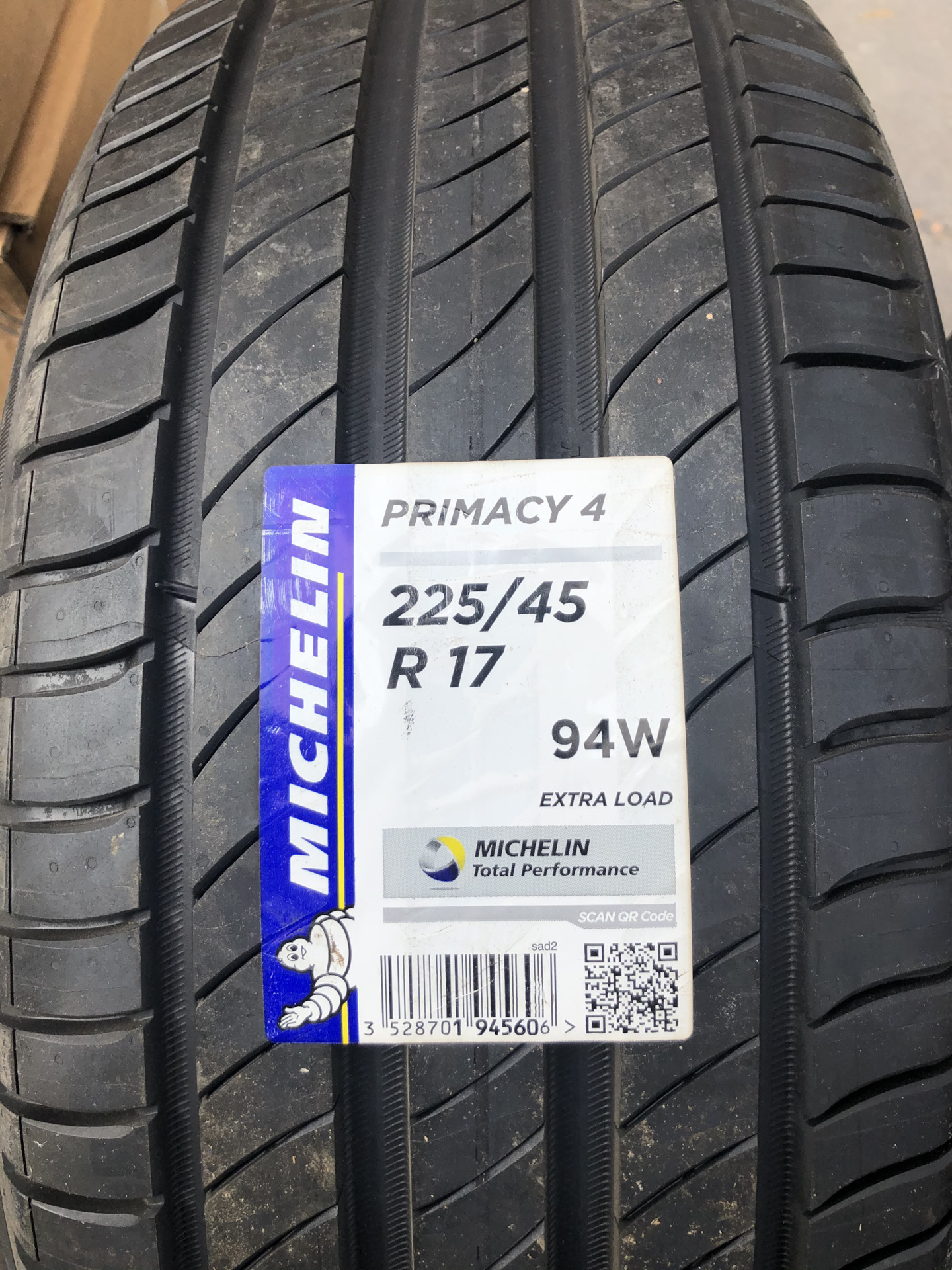 Michelin e primacy. Мишлен Примаси 3 225/45/17 евроэтикетка. Michelin Primacy 4. 225/45*17 94w Michelin e.Primacy. Michelin e-Primacy 225/45 r17 94w летняя.