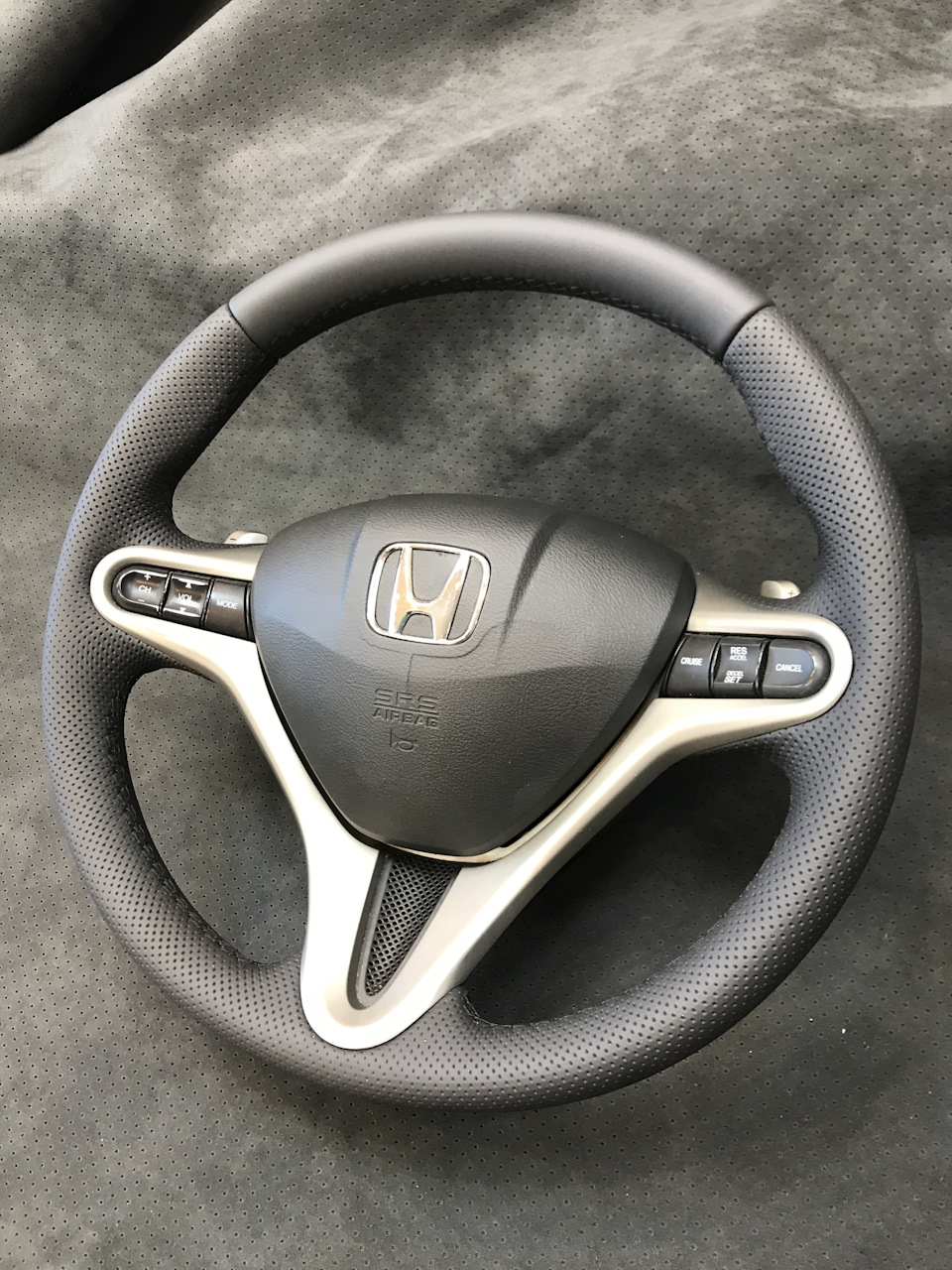 Оригинальный руль Цивик 4. Подушка руля Хонда Цивик 4д. Перетяжка руля Honda Civic. Руль Honda Civic 4d.