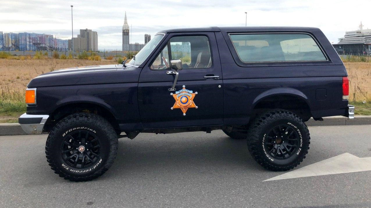 Ford Bronco (4G) 5.8 бензиновый 1987 | Чак Норрис эдишн на DRIVE2