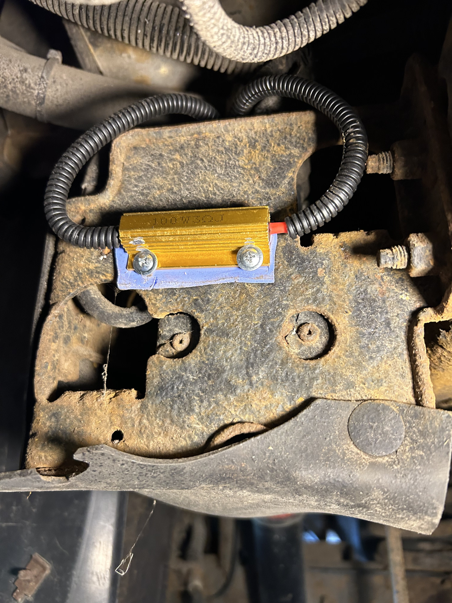 Убрал ошибку “SERVICE SUSPENSION SYSTEM” — Chevrolet Tahoe (GMT900), 5