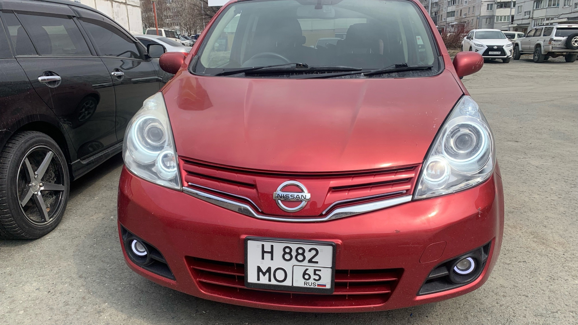 Nissan Note (1G) 1.5 бензиновый 2008 | 1.5 カムイ на DRIVE2