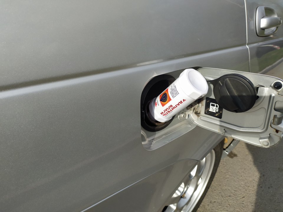 Вытисняем конденсат после зимы. — Lada Приора седан, 1,6 л, 2013 года ...