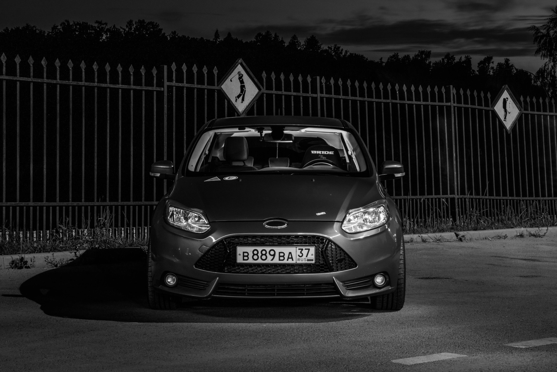 Ford Focus 3 хэтчбек и Приора