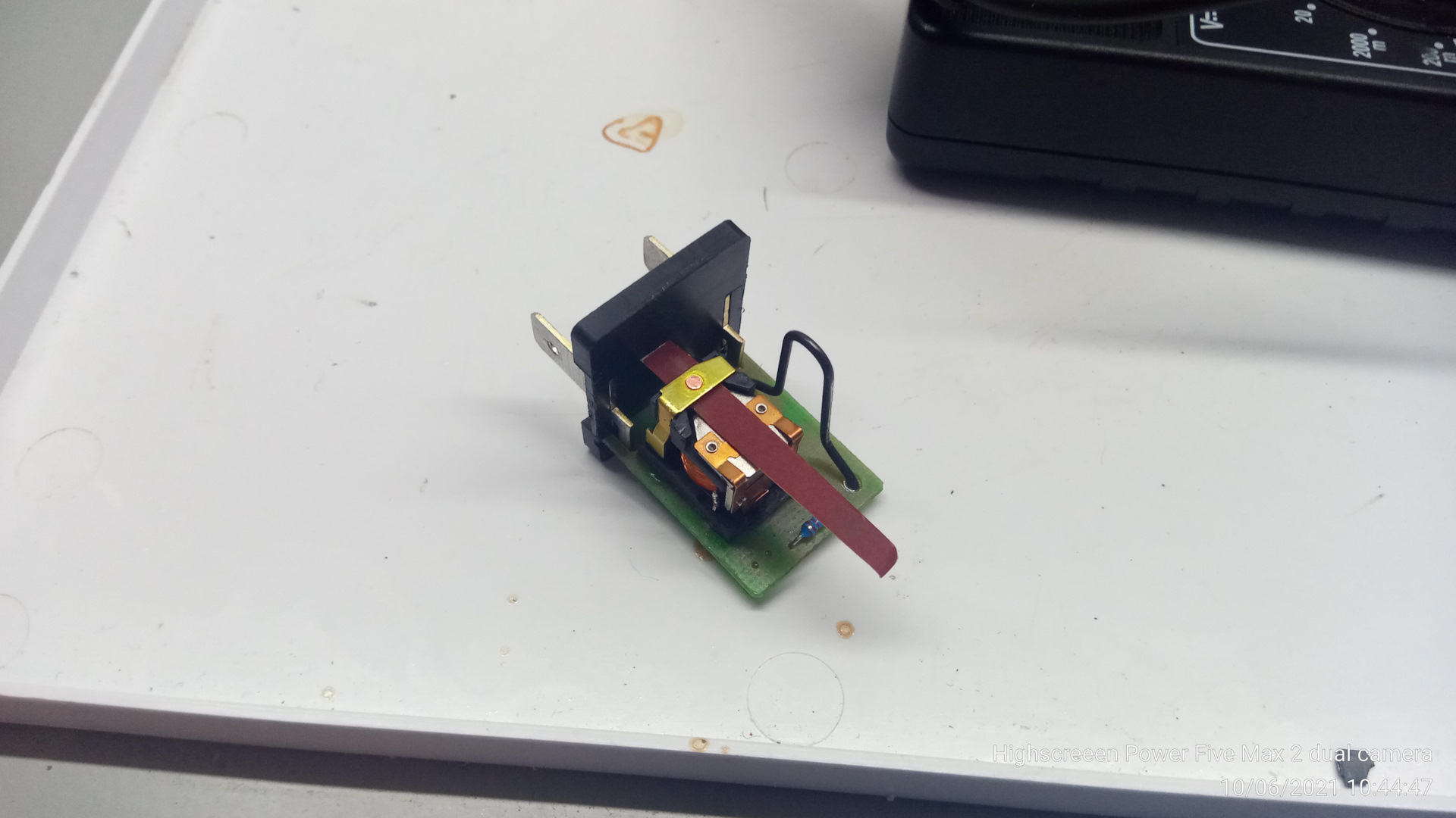 реле поворотов 2106 для светодиодов. как проверить гитару поворотников форд транзит 2004. залипает реле. залипает реле. томагавк 9020 реле поворотов.